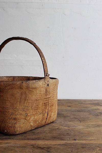 一閑張り籠　味わい深い時代物 一閑張りの籠 味わい深いレトロ品