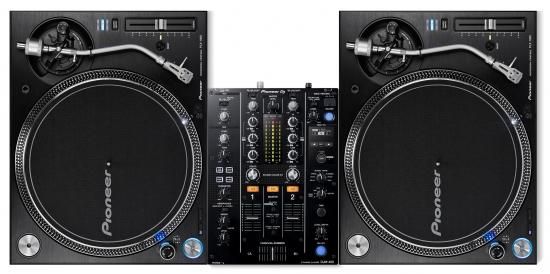 オンラインショップ ターンテーブルとミキサーのセット DJ機材 