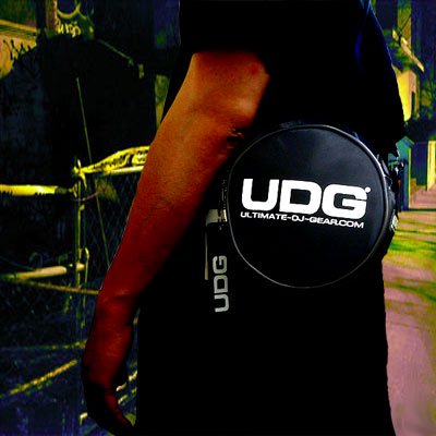 ヘッドフォオン・ケース」「ヘッドフォン・バッグ」「UDG」「 DIGI