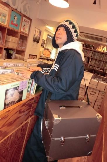 レコード針の樽屋から、理想的なレコード持ち運び用BOXケース