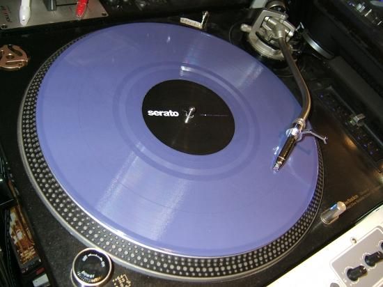 serato、コントロールヴァイナル、スクラッチライブ、scratch