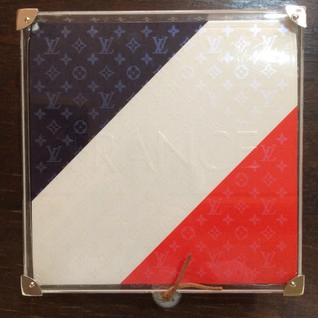 VISIONAIRE （ヴィジョネア）30 THE GAME ー LOUIS VUITTON （FRANCE ...
