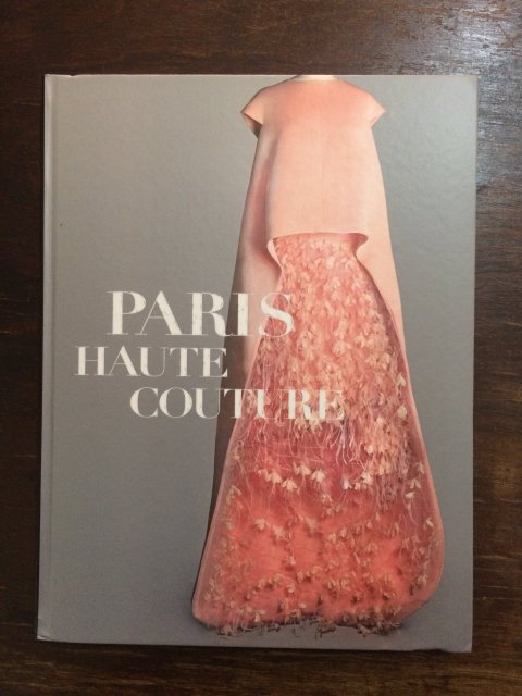 PARIS HAUTE COUTURE  