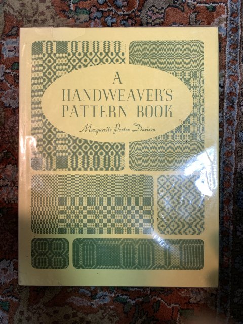 A HANDWEAVER'S PATTERN BOOK （revisid edition) - 古本屋 Tweed Books
