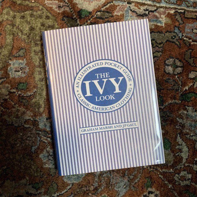 <img class='new_mark_img1' src='https://img.shop-pro.jp/img/new/icons1.gif' style='border:none;display:inline;margin:0px;padding:0px;width:auto;' />THE IVY LOOK     AN ILLUSTRATED POCKET GUIDE  CLASSIC AMERICAN CLOTHING