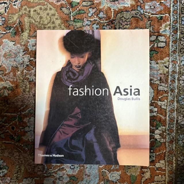 <img class='new_mark_img1' src='https://img.shop-pro.jp/img/new/icons1.gif' style='border:none;display:inline;margin:0px;padding:0px;width:auto;' />fashion Asia / Douglas Bullis