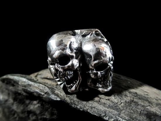 TWO ＦＡＣＥＳＫＵＬＬ RING　 2フェイス・スカルリング - ARMS Sliver Works