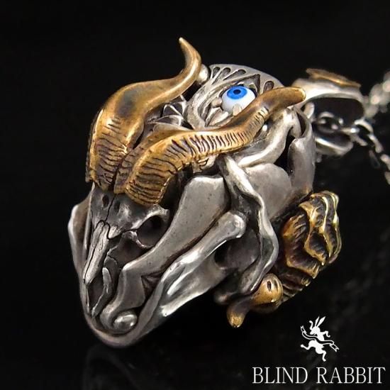 BLIND RABBIT-ブラインドラビット-Succubus Pendant- SILVER SHIELD