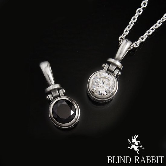 BLIND RABBIT-ブラインドラビット-039 Pendant- SILVER SHIELD