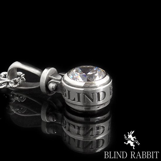 BLIND RABBIT-ブラインドラビット-039 Pendant- SILVER SHIELD