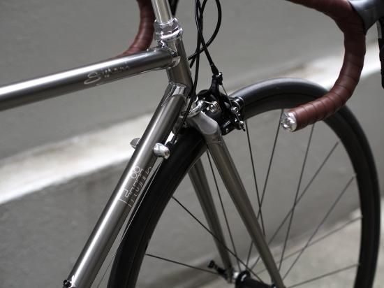ロードバイク Fuji sinari 2014限定 完成品 最終値下げ ロードバイク Fuji sinari 2014限定 完成品 最終値下げ FUJI
