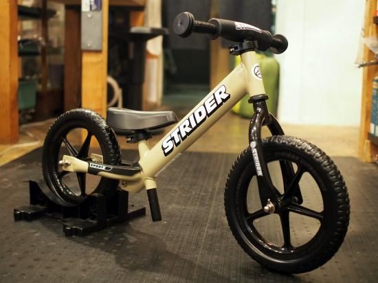 STRIDER スポーツモデル 限定サファリ ストライダー 限定カラー サファリ 新品未使用未開封品 STRIDER