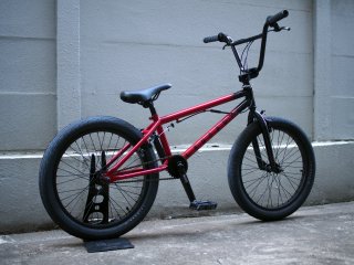 HARO 2024 LEUCADIA DLX RED