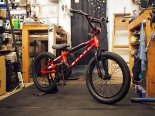 HARO 2025 SHREDDER18 RED