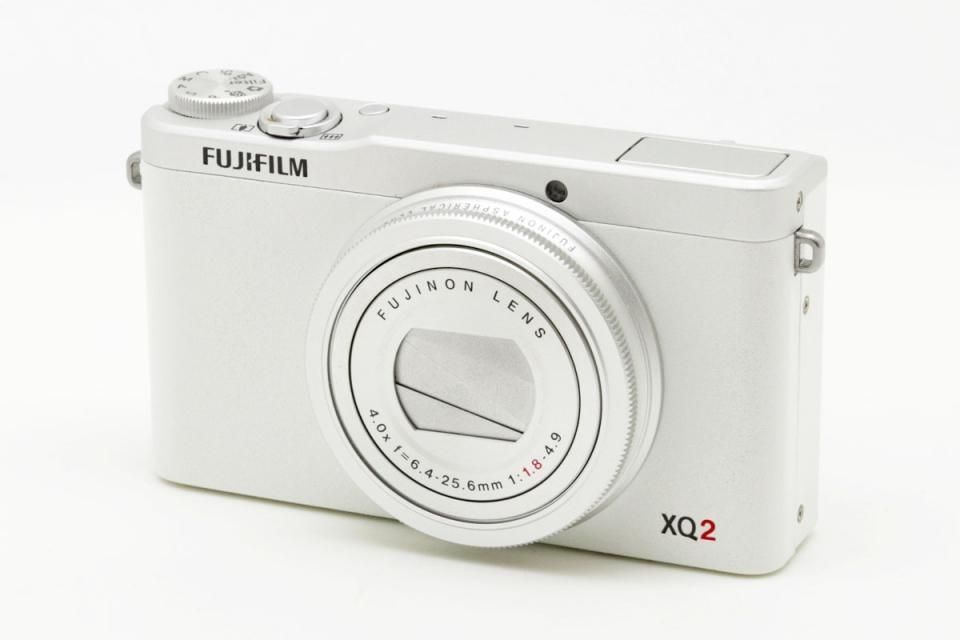 フジフイルム XQ2 ホワイト (A2745) - ライカ、ローライなどの中古