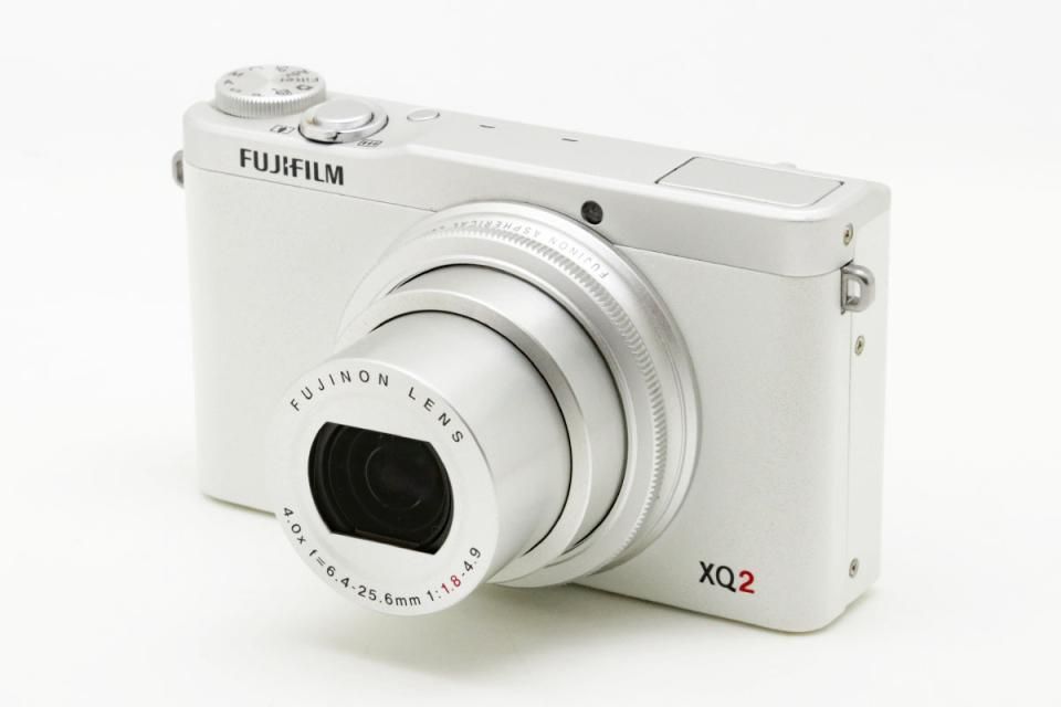 フジフイルム XQ2 ホワイト (A2745) - ライカ、ローライなどの中古