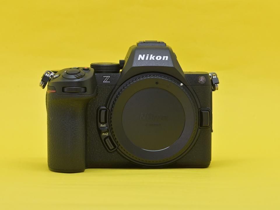 ニコン Z5II ボディ 新品* ニコン Z5II ボディ 新品*