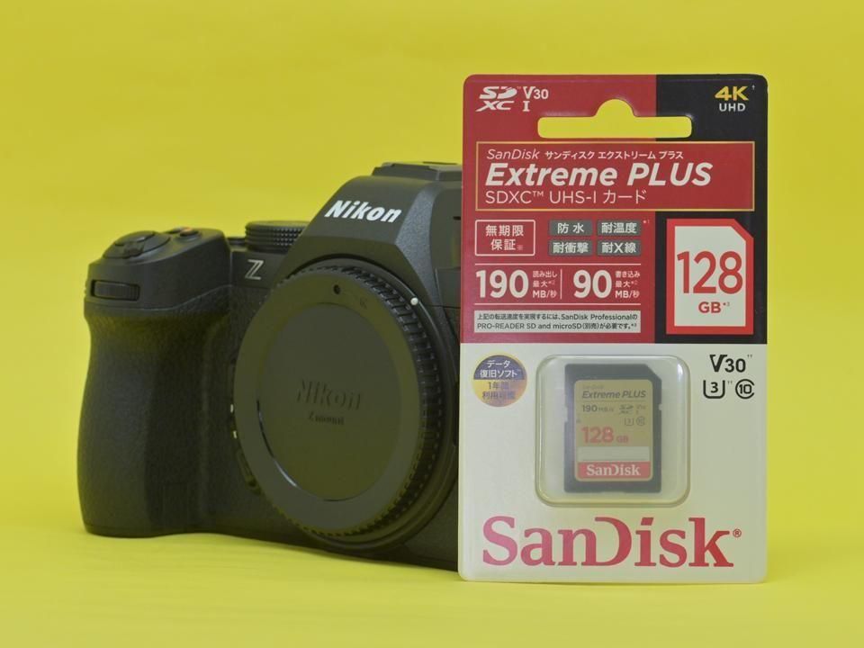 ニコン Z5II ボディ 新品*