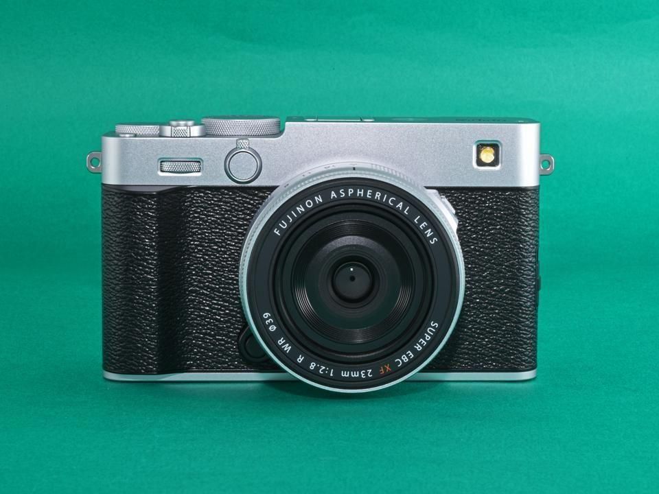 フジフイルム X-E5 XF23mmF2.8 R WRレンズキットシルバー 新品