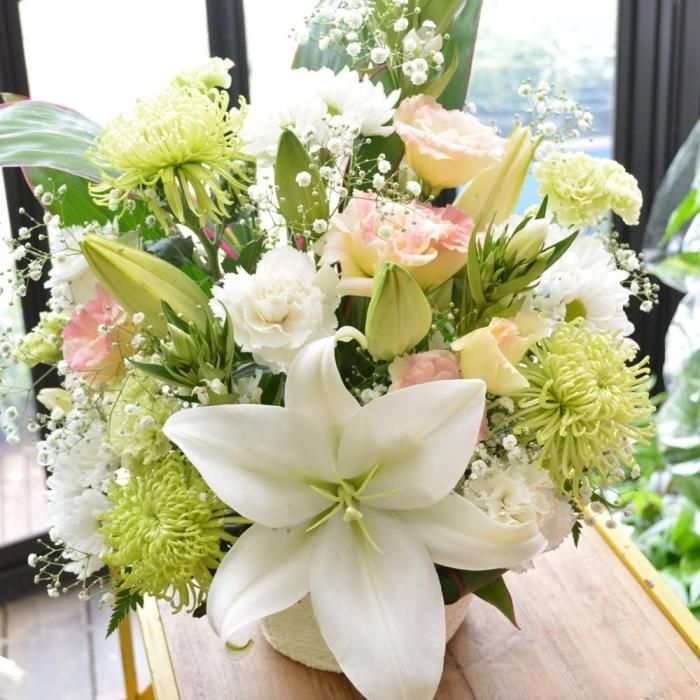 14時まで フラワー・ガーデニング ユリと菊のお供え仏花、お盆花