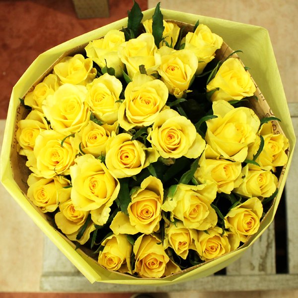 黄色バラの花束 60本