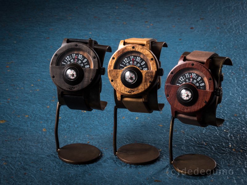 ウッドコンパスウォッチ（ブラック） 木製腕時計/クオーツ時計 