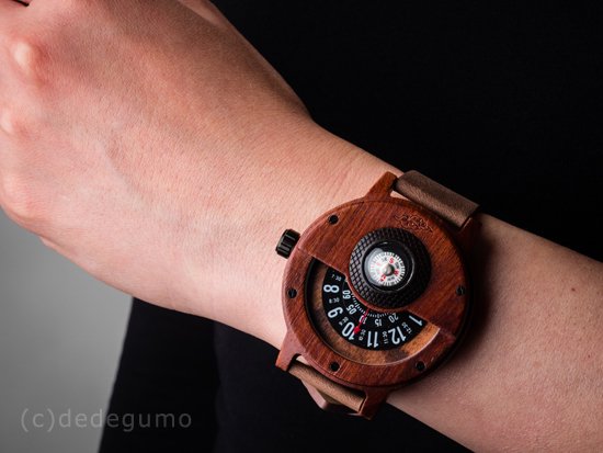 ウッドコンパスウォッチ（ブラウン） 木製腕時計/クオーツ時計 - dedegumo online shop （デデグモ）京都発手作り時計 とアクセサリーのお店