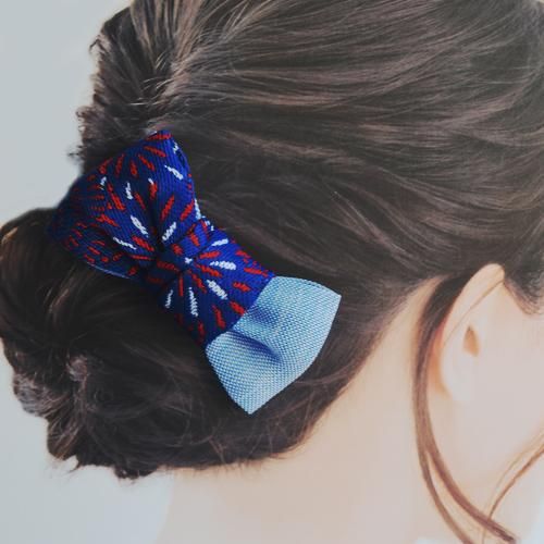 畳縁ヘアコーム 花火ブルー ヘアアクセサリー Dedegumo Online Shop デデグモ 京都発手作り時計とアクセサリーのお店 畳縁ヘアコーム 花火ブルー ヘアアクセサリー Dedegumo Online Shop デデグモ 京都発手作り時計とアクセサリーのお店