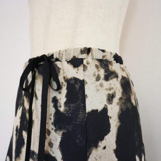 BayBee splash pattern flare skirt 『Vampire - www.woodpreneurlife.com