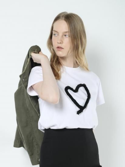 fringe Heart T-shirt(2color) - BayBee