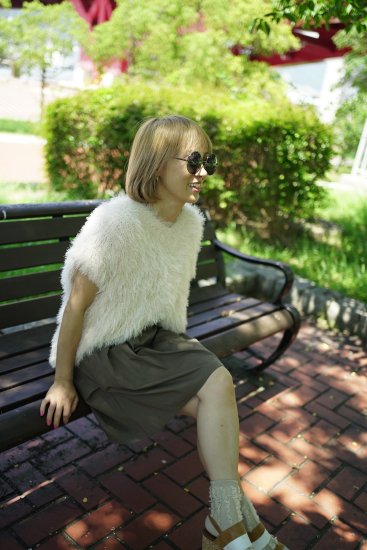 shaggy knit vest (ivory) - BayBee
