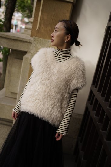 shaggy knit vest (ivory) - BayBee
