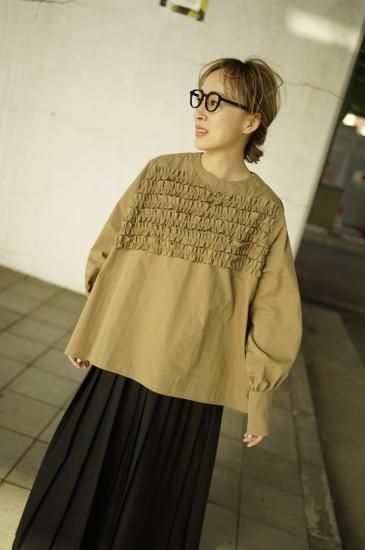 slanting frill blouse(khaki) - BayBee