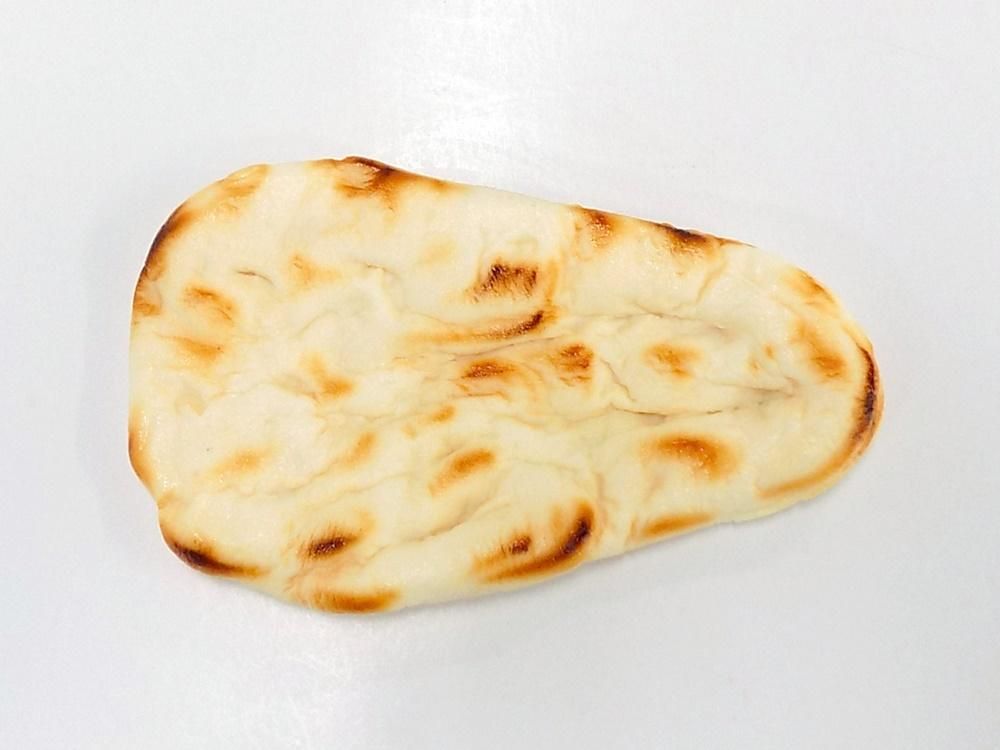 食品サンプル チーズナン 冷凍】チーズナン | 北海道スープカレーCRAZY SPICE