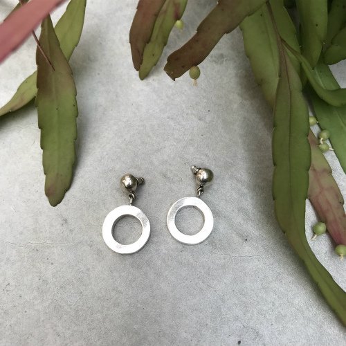 Vintage Swing Circle Earring