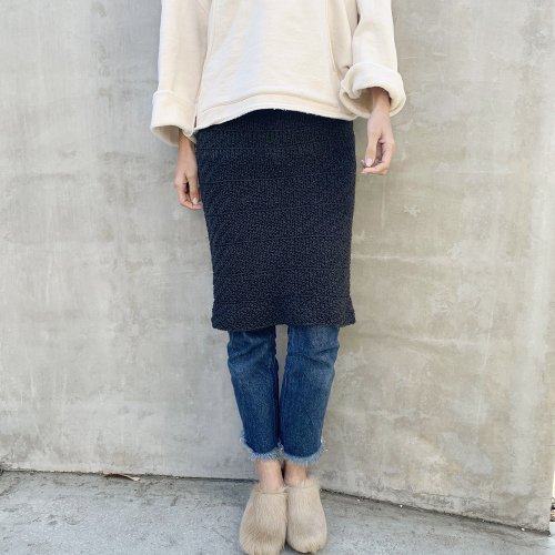 <img class='new_mark_img1' src='https://img.shop-pro.jp/img/new/icons23.gif' style='border:none;display:inline;margin:0px;padding:0px;width:auto;' />Vintage Knit Tight Skirt