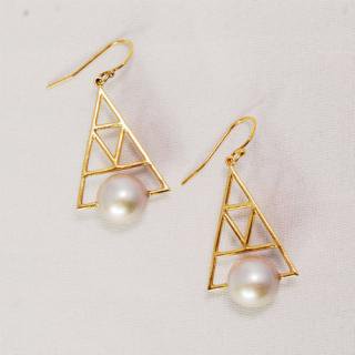 Triangle Pearl Earring