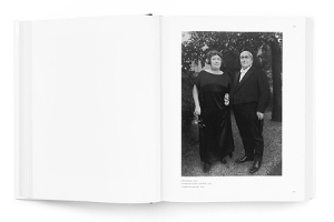 August Sander: People Of The 20th Century - shelf