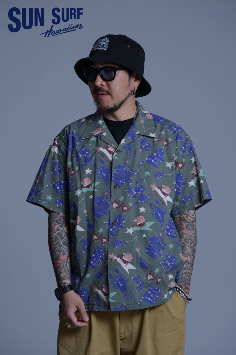 SUN SURF(サンサーフ) アロハシャツ COTTON SEERSUCKER OPEN SHIRT “ZODIAC SIGN” by 柳原良平  with MOOKIE SS39332 通販正規取扱 | ハーレムストア公式通販サイト