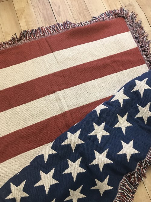 独特の素材 カントリーアメリカン 星条旗デザインのラグマット 140cm 