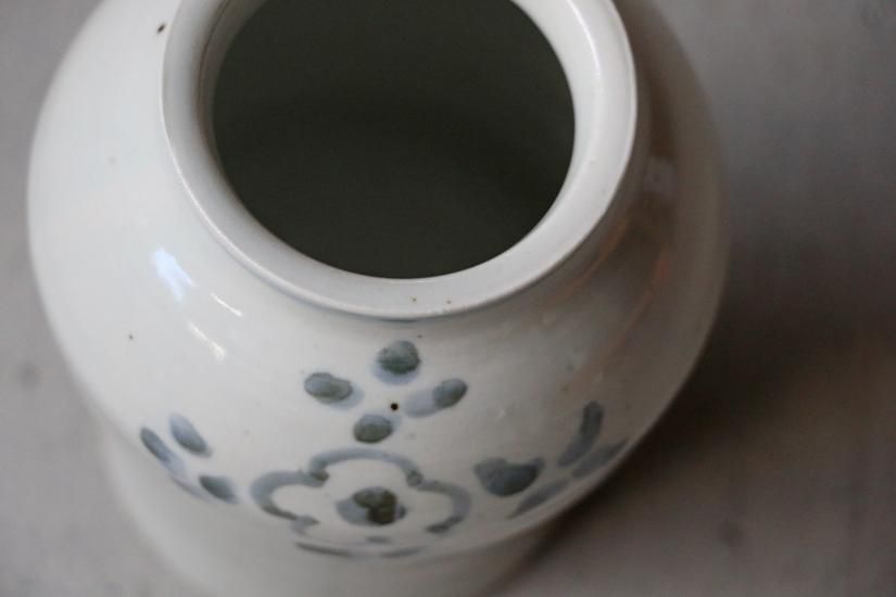 染付 小壺 白磁 (砥部焼 池本窯)