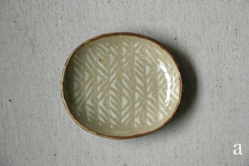 mooshuleek -ムーシュリーク- まゆみ窯 透明釉 象嵌 楕円皿 小