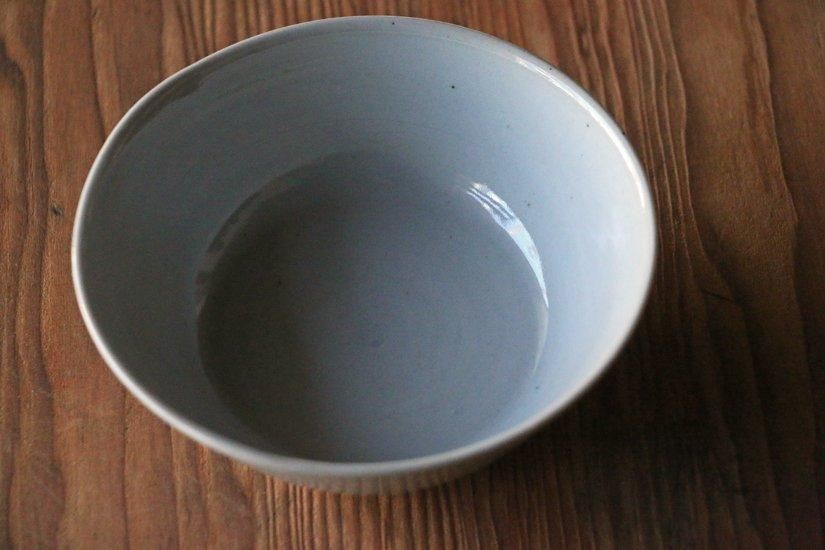 4寸鉢 ねずみ白 (砥部焼 池本窯)