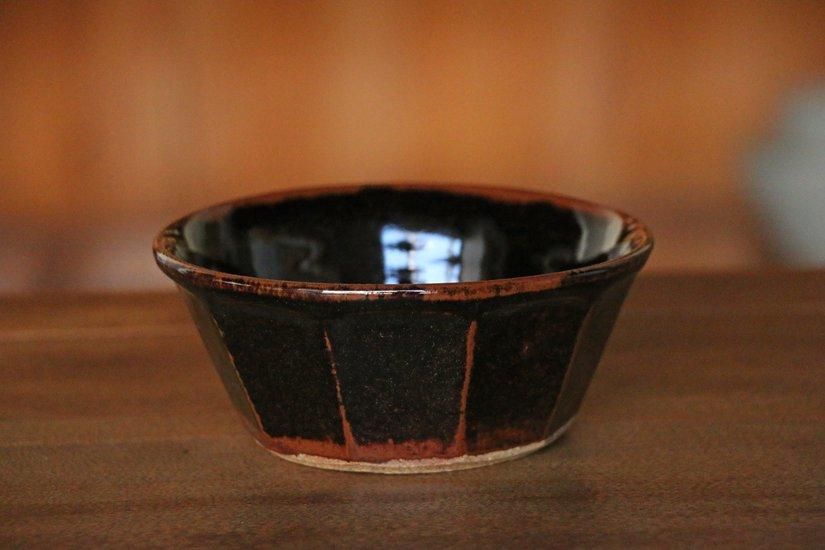 【激安大特価！】 面取 黒釉 -ムーシュリーク- mooshuleek 4寸鉢 やきもの山上) (長野 食器