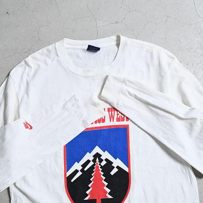 NIKE NIKE