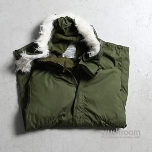 U.S.ARMY M-65 FISHTAIL PARKADEADSTOCK OR ALMOST DEADSTOCK