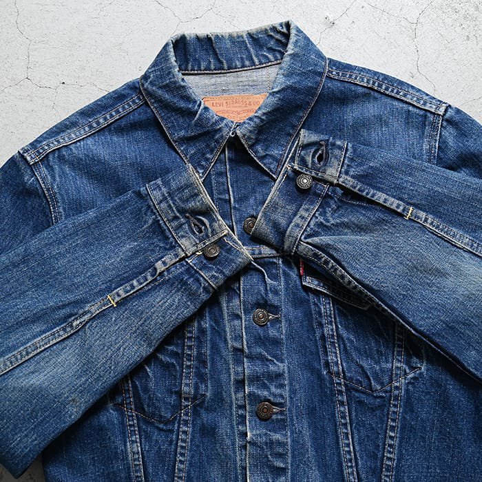 LEVI'S 557 BIGE DENIM JACKET（SZ 42/UNUSUAL DETAIL） - 古着屋