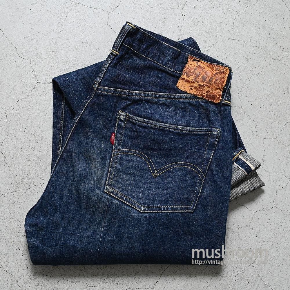 LEVI'S 501XX JEANS WITH LEATHER PATCH（'47 MODEL/DARK COLOR 