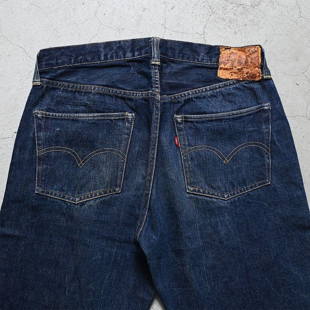 LEVI'S 501XX JEANS WITH LEATHER PATCH（'47 MODEL/DARK COLOR 