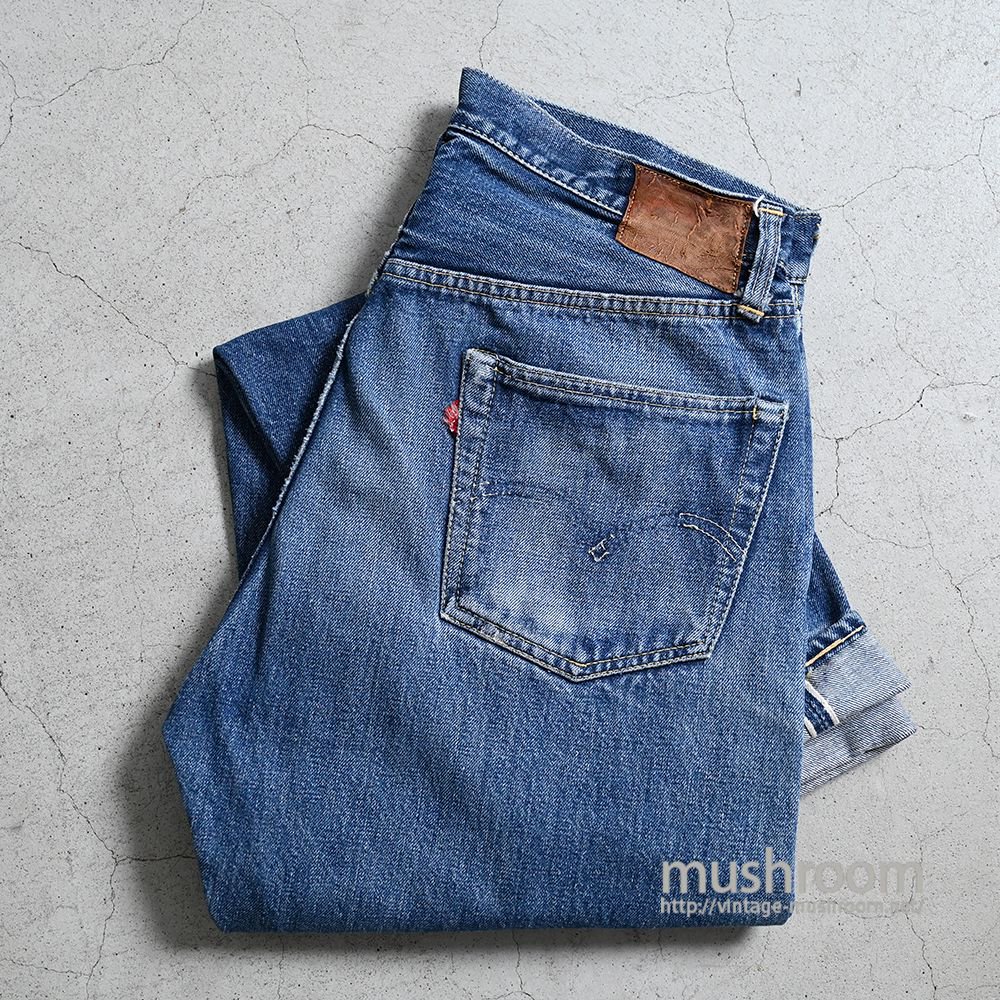 LEVI'S 501XX JEANS WITH LEATHER PATCHGOOD AGING